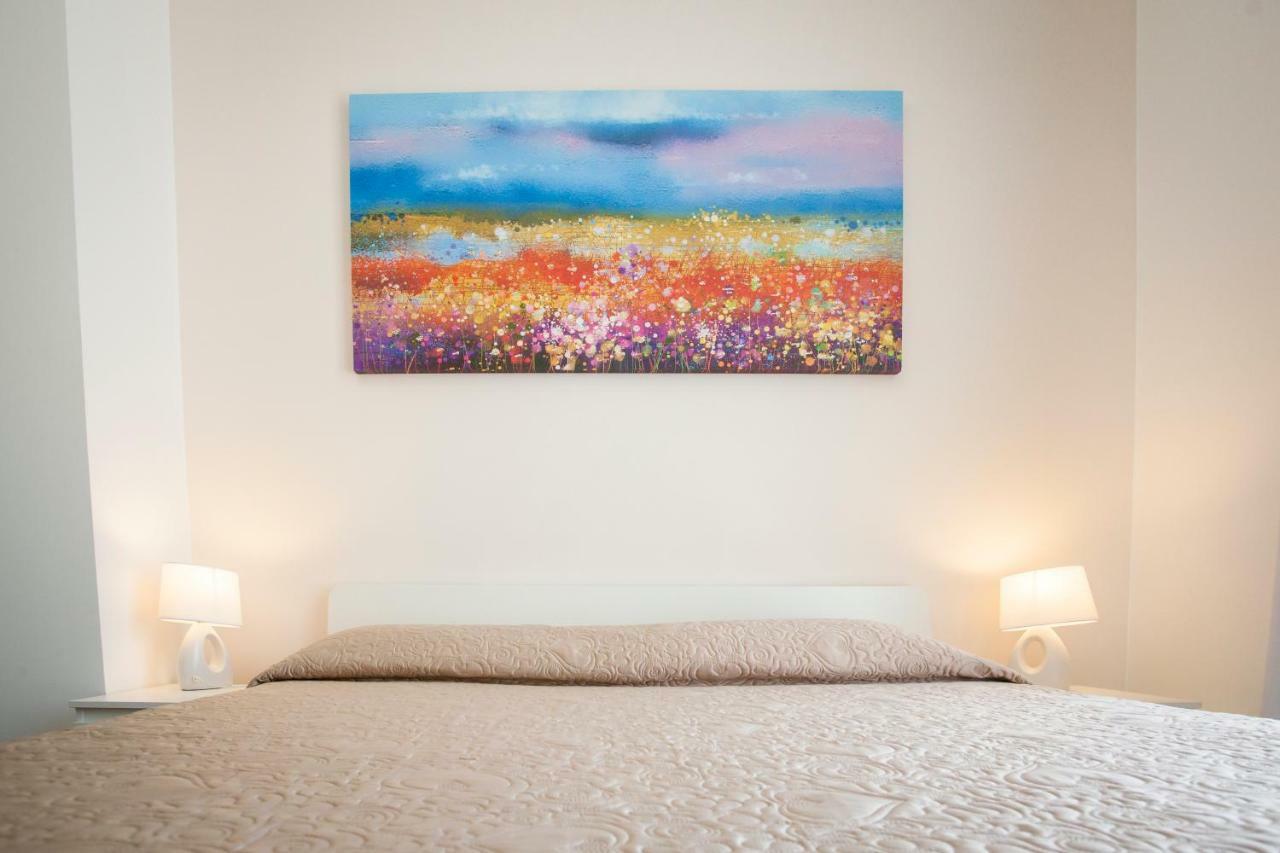 Rosella's Guest house *